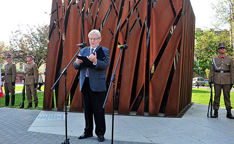 Tarlós István mondott beszédet a katinyi áldozatok emléknapján